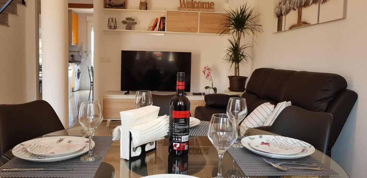 3 Bdr House Near La Zenia Private Lounge Terraces, Fire Places, Bbq, Kitchen, Parking Holiday home *