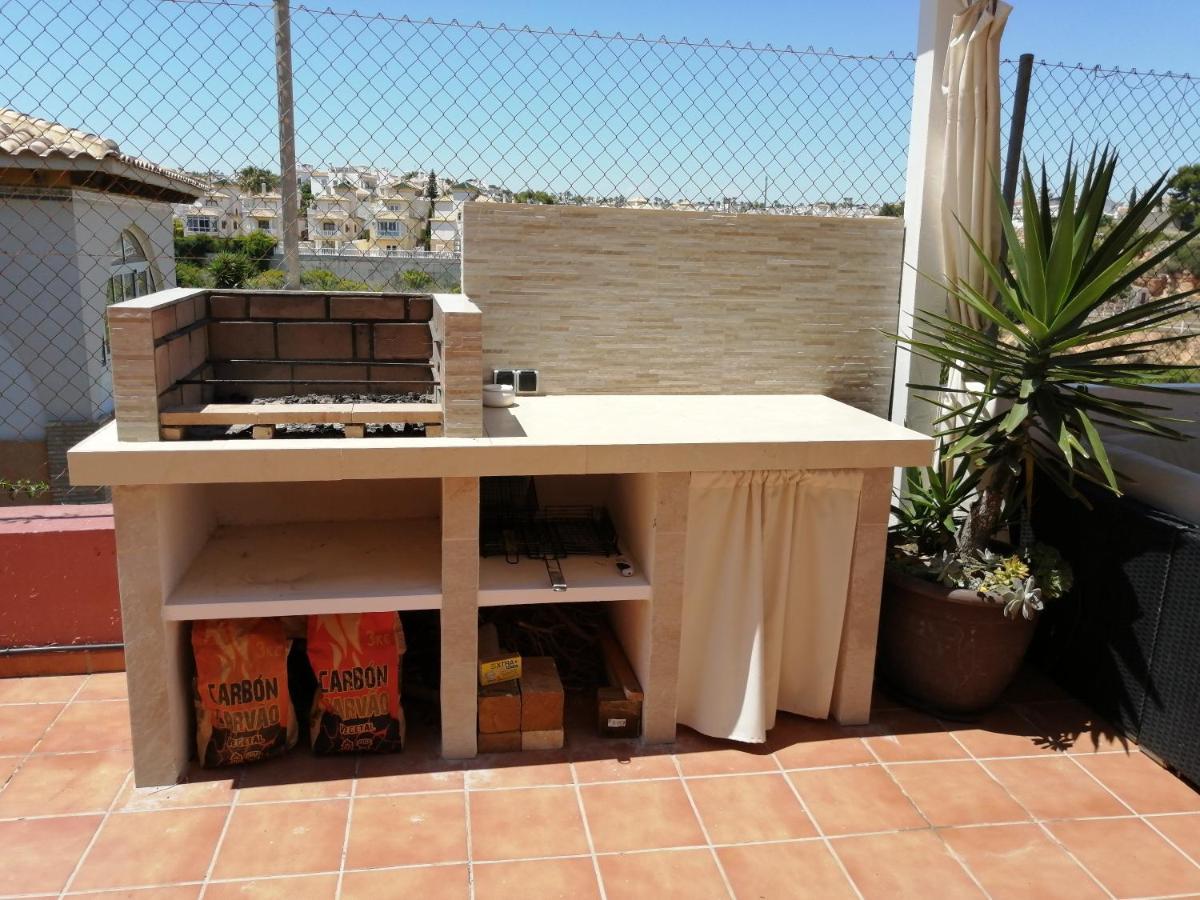 3 Bdr House Near La Zenia Private Lounge Terraces, Fire Places, Bbq, Kitchen, Parking Ferienhaus