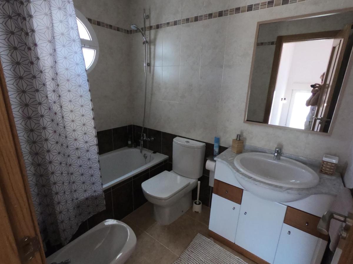 Vakantiehuis 3 Bdr House Near La Zenia Private Lounge Terraces, Fire Places, Bbq, Kitchen, Parking
