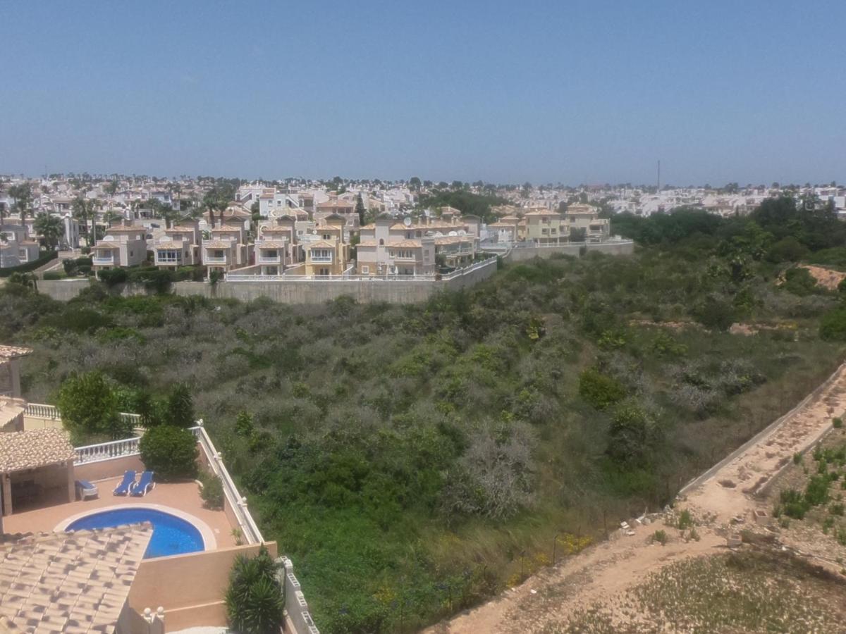 3 Bdr House Near La Zenia Private Lounge Terraces, Fire Places, Bbq, Kitchen, Parking